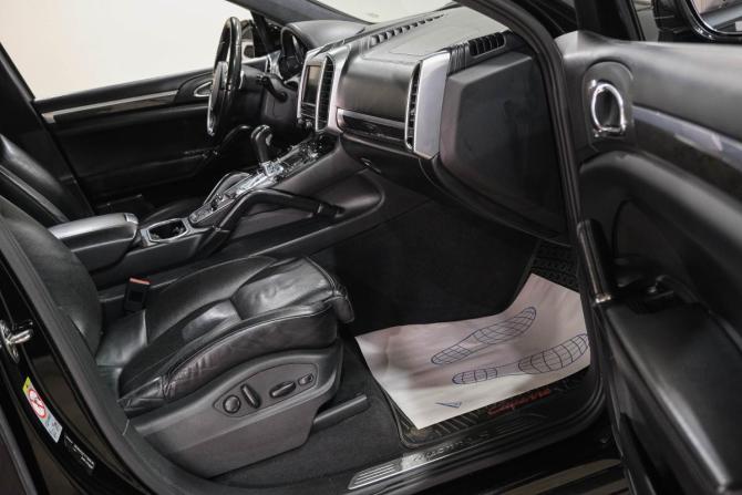 Porsche Cayenne II (958) с пробегом 2011 года, цена 2 629 000 рублей, 230000 км, внедорожник, Автокод Объявления