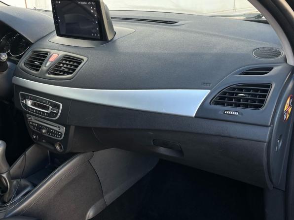 Renault Fluence I с пробегом 2010 года, цена 620 000 рублей, 209127 км, седан, Автокод Объявления