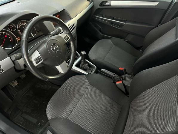 Opel Astra H Рестайлинг с пробегом 2011 года, цена 487 760 рублей, 176000 км, хэтчбек, Автокод Объявления