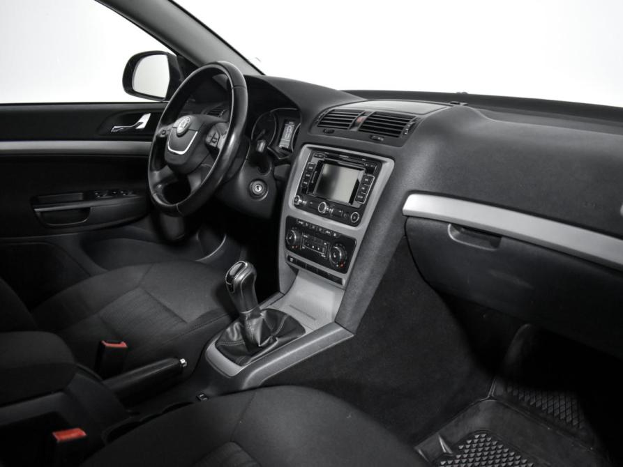 Skoda Octavia II (A5) Рестайлинг Санкт-Петербург  - изображение 16
