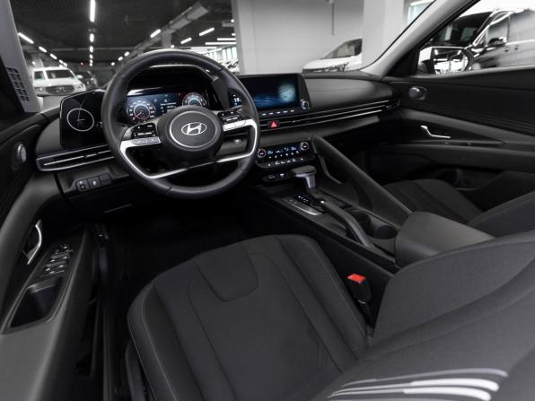 Hyundai Elantra VII (CN7) Рестайлинг с пробегом 2024 года, цена 3 050 000 рублей, 10139 км, седан, Автокод Объявления