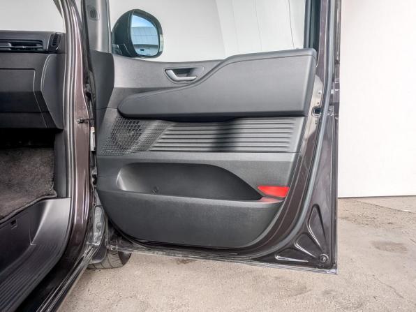Hyundai Staria I с пробегом 2023 года, цена 4 850 000 рублей, 48774 км, минивэн, Автокод Объявления