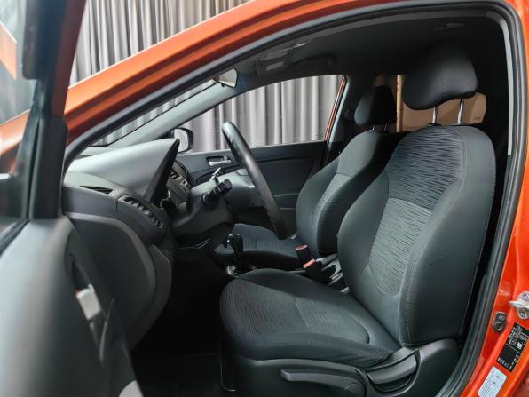 Hyundai Solaris I Рестайлинг с пробегом 2015 года, цена 780 000 рублей, 222361 км, седан, Автокод Объявления