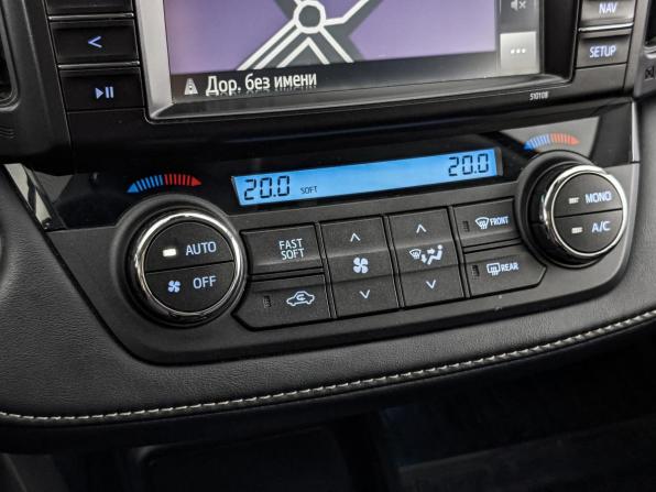 Toyota RAV4 IV (XA40) Рестайлинг с пробегом 2019 года, цена 2 670 000 рублей, 154437 км, внедорожник, Автокод Объявления