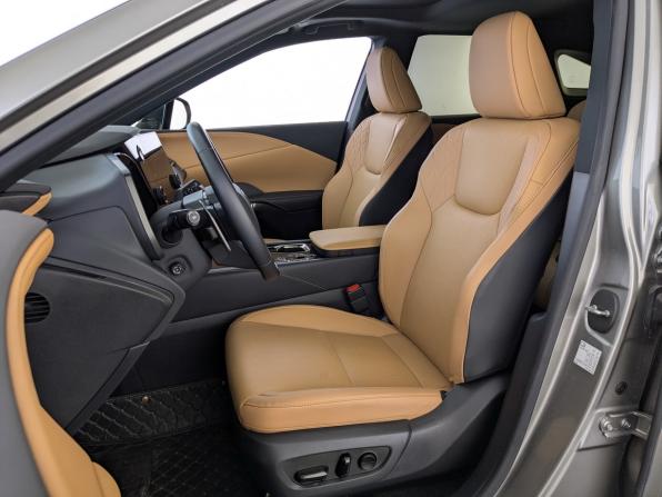 Lexus RX V с пробегом 2025 года, цена 7 510 000 рублей, 14995 км, внедорожник, Автокод Объявления