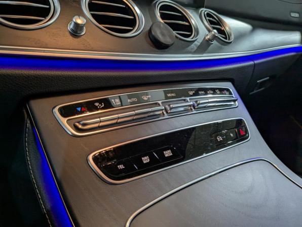 Mercedes-Benz E-Класс V (W213 S213 C238) Рестайлинг с пробегом 2022 года, цена 5 785 500 рублей, 38809 км, седан, Автокод Объявления