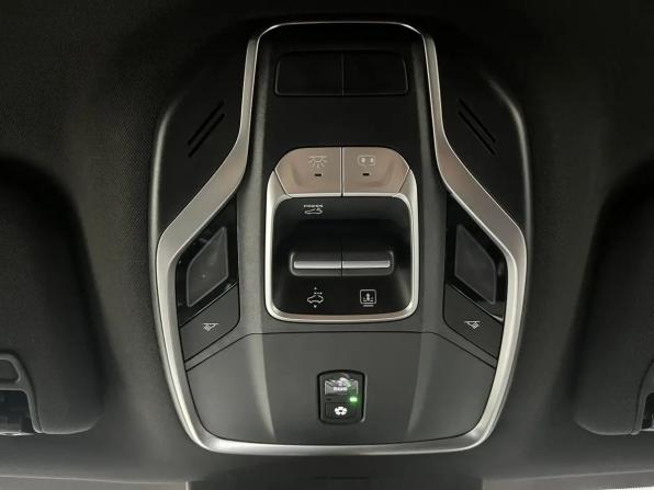Geely Coolray I Рестайлинг с пробегом 2023 года, цена 1 965 000 рублей, 40477 км, внедорожник, Автокод Объявления