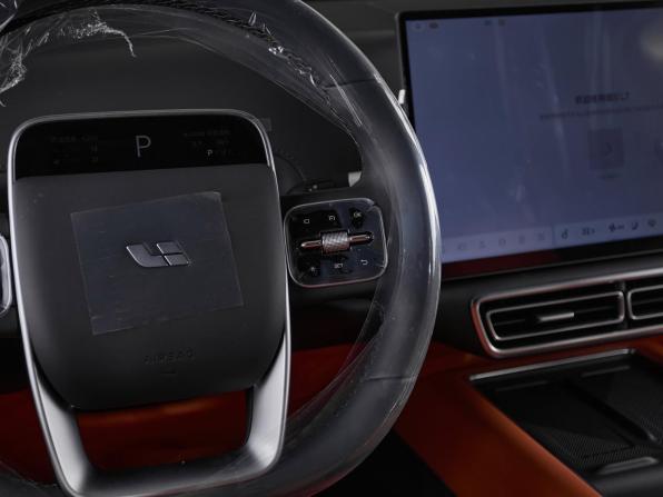 Новый Li Auto (Lixiang) L7 I Рестайлинг 2025 года, цена 10 350 000 рублей, внедорожник, Автокод Объявления