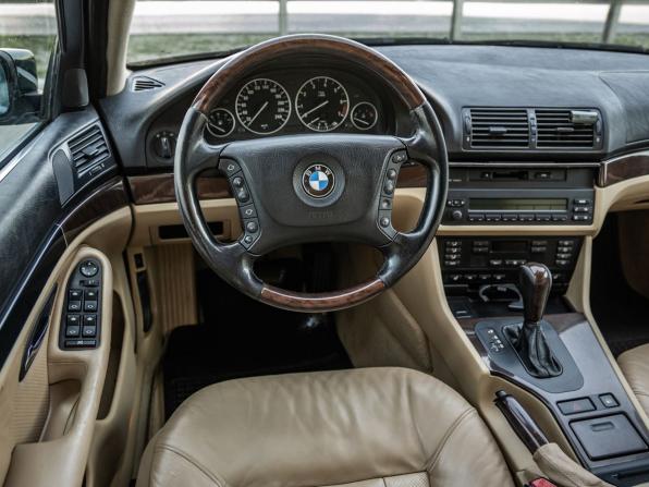 BMW 5 серии IV (E39) Рестайлинг с пробегом 2002 года, цена 738 000 рублей, 209952 км, седан, Автокод Объявления