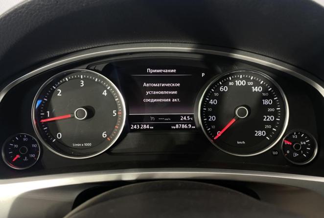 Volkswagen Touareg II Рестайлинг с пробегом 2015 года, цена 2 690 000 рублей, 243284 км, внедорожник, Автокод Объявления