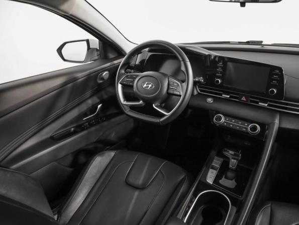 Hyundai Elantra VII (CN7) с пробегом 2023 года, цена 2 126 000 рублей, 29049 км, седан, Автокод Объявления