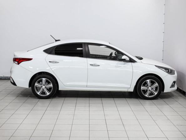 Hyundai Solaris II с пробегом 2019 года, цена 1 499 000 рублей, 126395 км, седан, Автокод Объявления