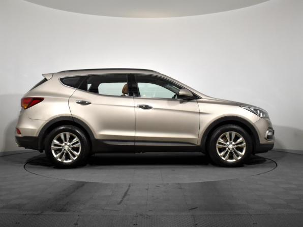 Hyundai Santa Fe III Рестайлинг с пробегом 2017 года, цена 1 878 900 рублей, 157570 км, внедорожник, Автокод Объявления