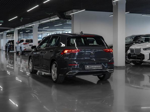 Volkswagen Golf VIII с пробегом 2020 года, цена 2 980 000 рублей, 61063 км, хэтчбек, Автокод Объявления
