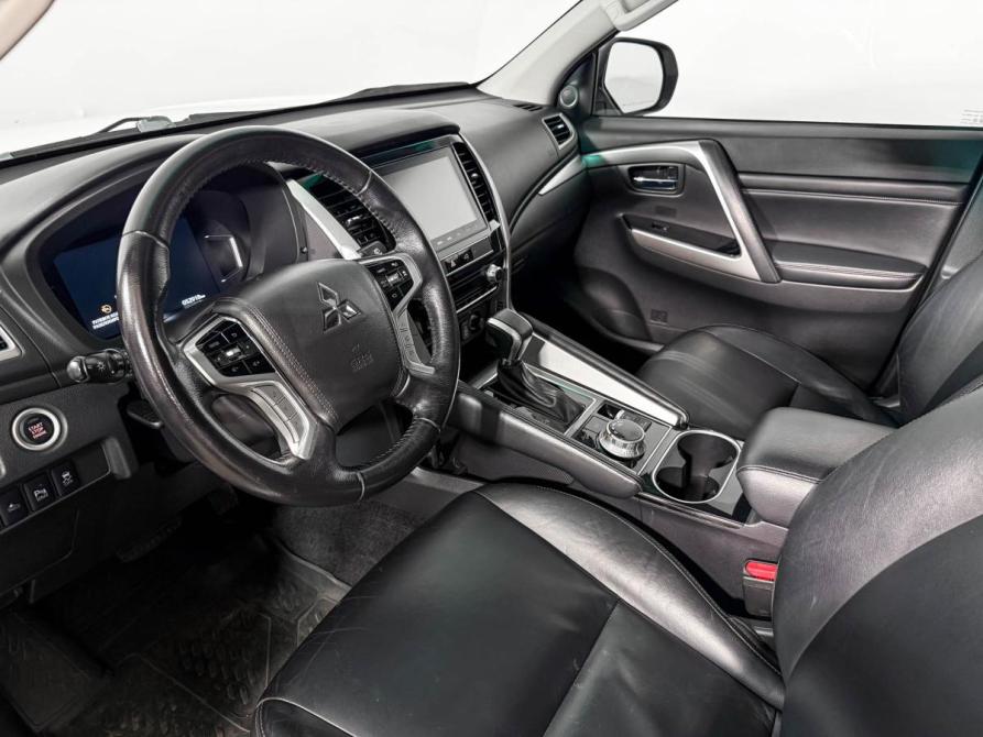 Mitsubishi Montero Sport III Рестайлинг Санкт-Петербург  - изображение 9