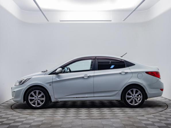 Hyundai Solaris I с пробегом 2012 года, цена 640 000 рублей, 301194 км, седан, Автокод Объявления