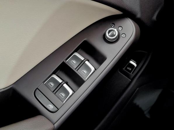 Audi A4 IV (B8) Рестайлинг с пробегом 2015 года, цена 1 190 000 рублей, 219726 км, седан, Автокод Объявления