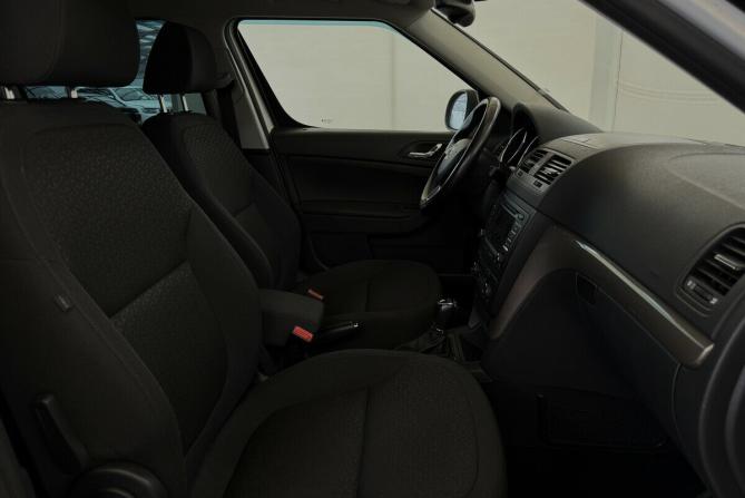 Skoda Yeti I Рестайлинг с пробегом 2014 года, цена 935 000 рублей, 125665 км, внедорожник, Автокод Объявления