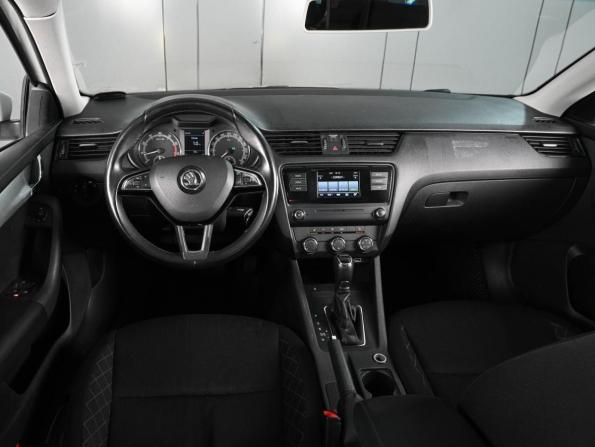 Skoda Octavia III (A7) Рестайлинг с пробегом 2019 года, цена 1 199 000 рублей, 135342 км, лифтбек, Автокод Объявления
