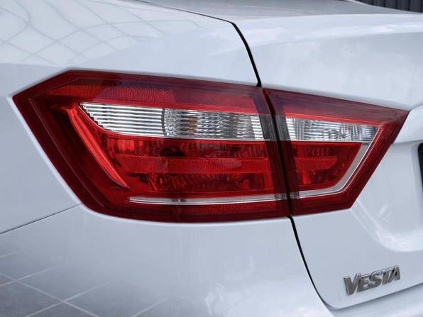 Lada (ВАЗ) Vesta I с пробегом 2020 года, цена 997 000 рублей, 108328 км, седан, Автокод Объявления