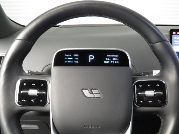 Li Auto (Lixiang) L9 I с пробегом 2023 года, цена 6 300 000 рублей, 64000 км, внедорожник, Автокод Объявления