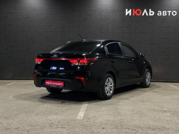 Kia Rio IV с пробегом 2018 года, цена 1 350 000 рублей, 79692 км, седан, Автокод Объявления