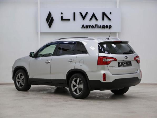 Kia Sorento II Рестайлинг с пробегом 2014 года, цена 1 019 000 рублей, 129887 км, внедорожник, Автокод Объявления