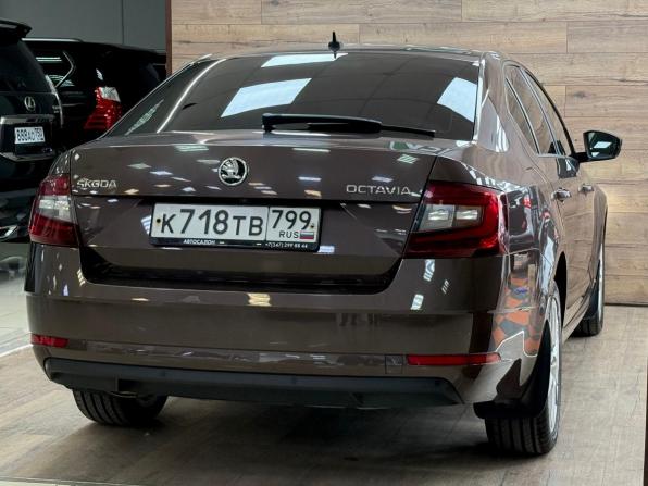Skoda Octavia III (A7) Рестайлинг с пробегом 2019 года, цена 1 890 000 рублей, 183000 км, лифтбек, Автокод Объявления