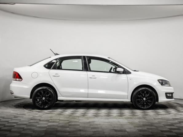 Volkswagen Polo V Рестайлинг с пробегом 2017 года, цена 949 000 рублей, 174140 км, седан, Автокод Объявления