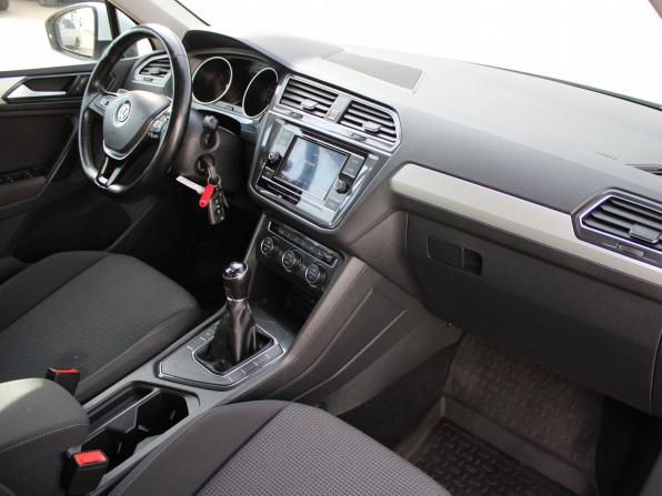 Volkswagen Tiguan II с пробегом 2018 года, цена 1 899 000 рублей, 133526 км, внедорожник, Автокод Объявления