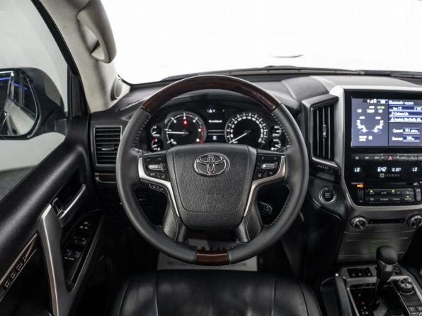 Toyota Land Cruiser 200 Series Рестайлинг 2 с пробегом 2019 года, цена 6 700 000 рублей, 264000 км, внедорожник, Автокод Объявления