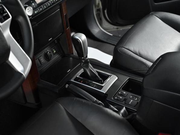 Toyota Land Cruiser Prado 150 Series Рестайлинг 1 с пробегом 2016 года, цена 3 349 000 рублей, 172000 км, внедорожник, Автокод Объявления