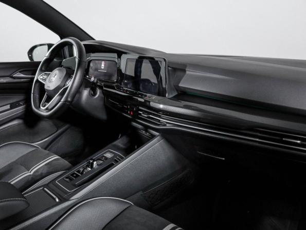 Volkswagen Golf VIII с пробегом 2021 года, цена 2 849 000 рублей, 53000 км, хэтчбек, Автокод Объявления