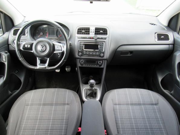 Volkswagen Polo V Рестайлинг с пробегом 2017 года, цена 1 080 000 рублей, 228193 км, седан, Автокод Объявления
