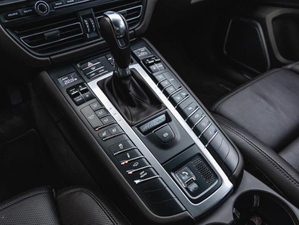 Porsche Macan I Рестайлинг с пробегом 2019 года, цена 5 798 000 рублей, 61998 км, внедорожник, Автокод Объявления