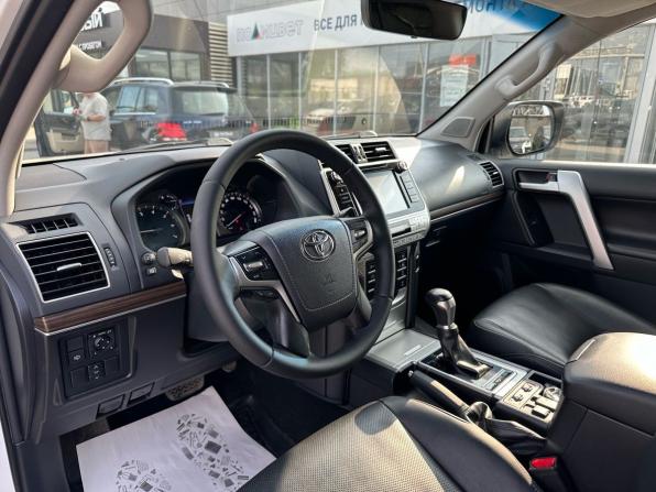 Toyota Land Cruiser Prado 150 Series Рестайлинг 2 с пробегом 2019 года, цена 5 850 000 рублей, 131301 км, внедорожник, Автокод Объявления