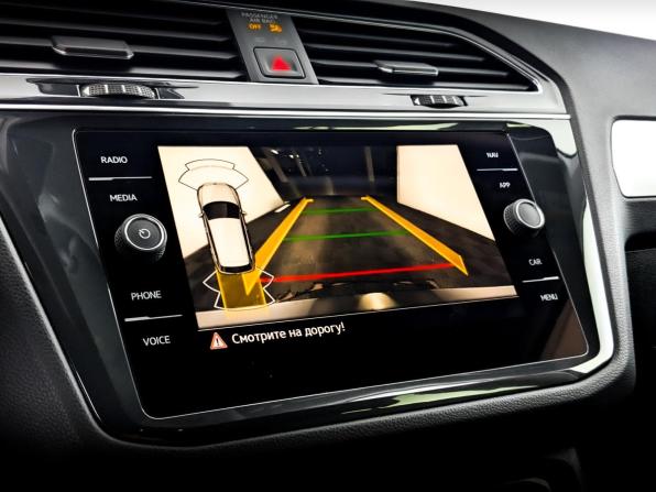 Volkswagen Tiguan II Рестайлинг с пробегом 2021 года, цена 3 150 000 рублей, 72227 км, внедорожник, Автокод Объявления