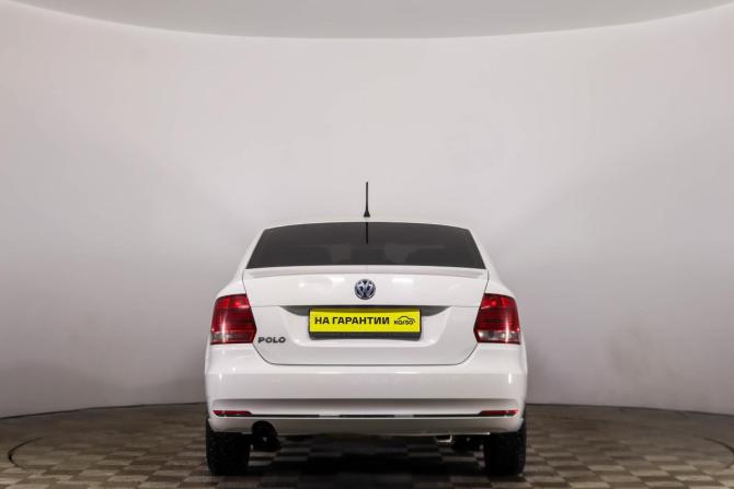 Volkswagen Polo V Рестайлинг с пробегом 2016 года, цена 1 029 000 рублей, 134000 км, седан, Автокод Объявления