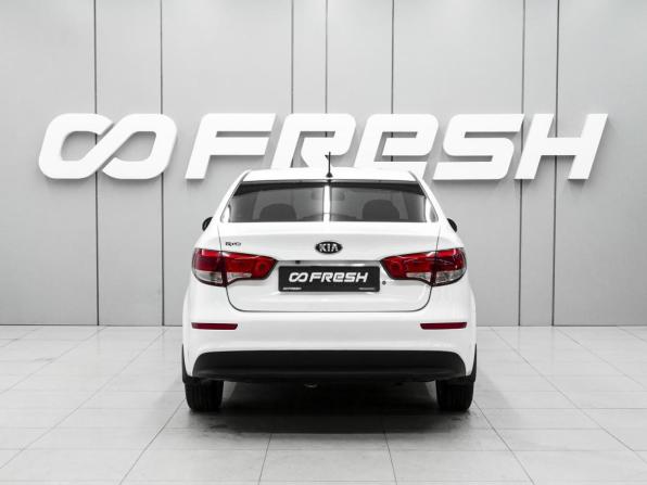 Kia Rio III Рестайлинг с пробегом 2016 года, цена 950 000 рублей, 153310 км, седан, Автокод Объявления