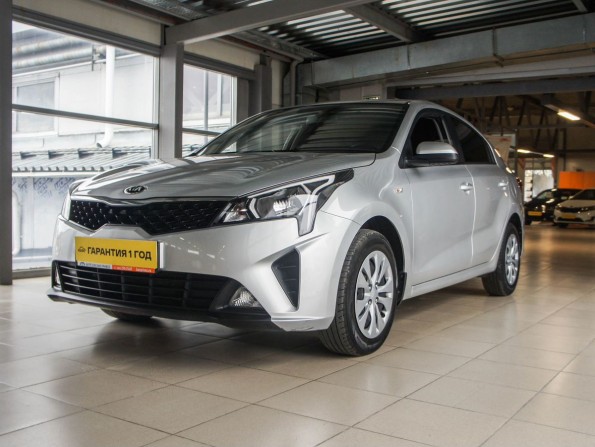 Kia Rio IV Рестайлинг с пробегом 2020 года, цена 1 540 000 рублей, 76000 км, седан, Автокод Объявления