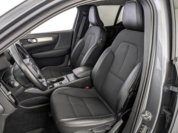 Volvo XC40 I с пробегом 2018 года, цена 2 190 000 рублей, 176314 км, внедорожник, Автокод Объявления