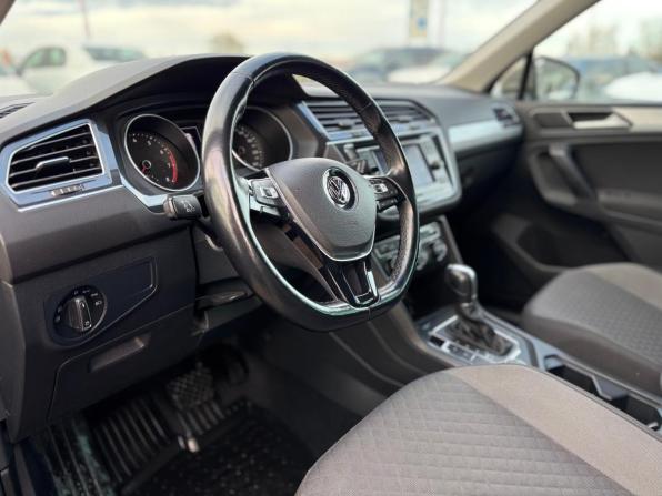 Volkswagen Tiguan II с пробегом 2018 года, цена 2 395 000 рублей, 124000 км, внедорожник, Автокод Объявления