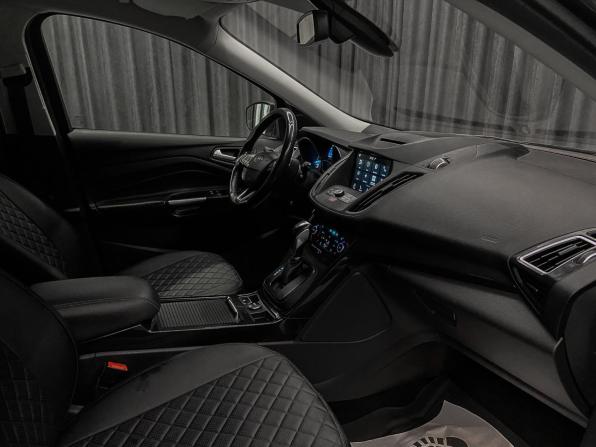 Ford Kuga II Рестайлинг с пробегом 2017 года, цена 1 450 000 рублей, 132000 км, внедорожник, Автокод Объявления