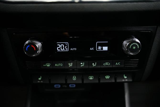 Skoda Rapid II с пробегом 2022 года, цена 1 838 000 рублей, 96257 км, лифтбек, Автокод Объявления