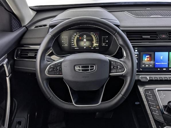 Geely Atlas Pro с пробегом 2023 года, цена 2 200 000 рублей, 19673 км, внедорожник, Автокод Объявления