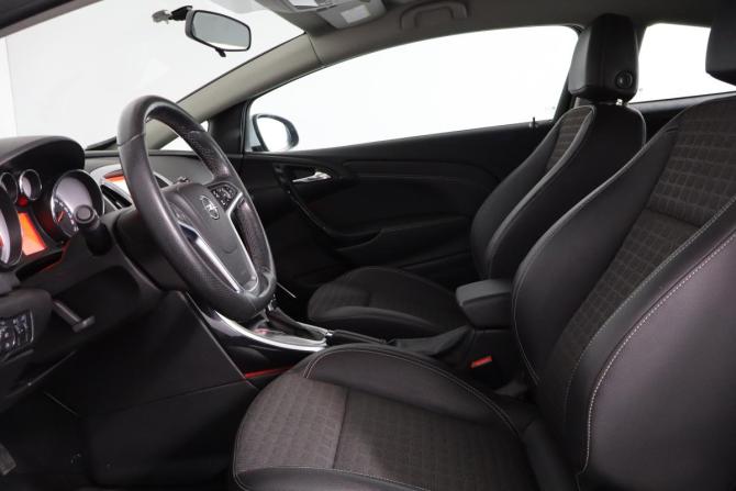 Opel Astra J Рестайлинг с пробегом 2015 года, цена 799 000 рублей, 149000 км, хэтчбек, Автокод Объявления