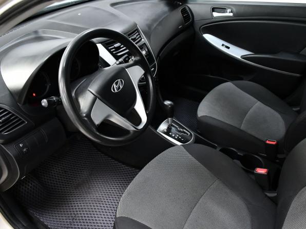 Hyundai Solaris I с пробегом 2011 года, цена 537 000 рублей, 210315 км, седан, Автокод Объявления