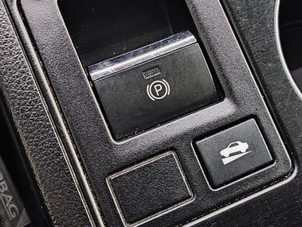 Subaru Legacy VI с пробегом 2015 года, цена 1 550 000 рублей, 289312 км, седан, Автокод Объявления