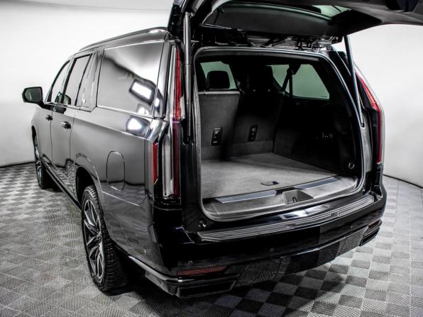 Cadillac Escalade V с пробегом 2023 года, цена 12 500 000 рублей, 12719 км, внедорожник, Автокод Объявления