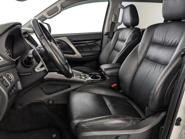Mitsubishi Pajero Sport III с пробегом 2017 года, цена 2 790 000 рублей, 103500 км, внедорожник, Автокод Объявления